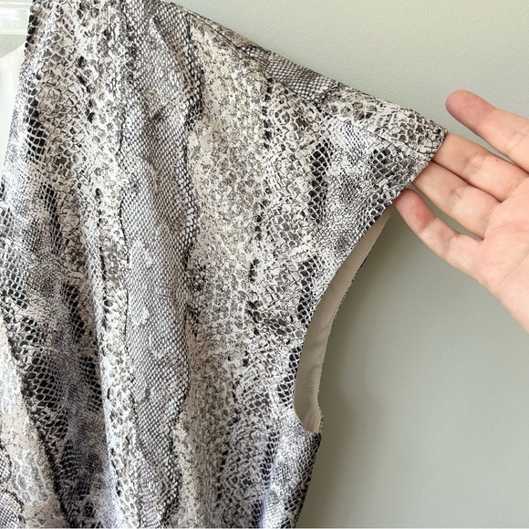 The Limited snakeskin print wrap dress - Picture 4 of 12